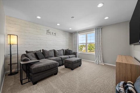 Tiny photo for 672 Glenwood Drive, South Elgin, IL 60177 (MLS # 12759046)