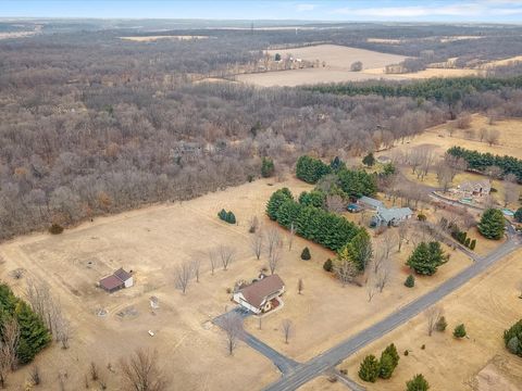 Tiny photo for 754 E Equestrian Pointe Drive, Oregon, IL 61061 (MLS # 12572629)