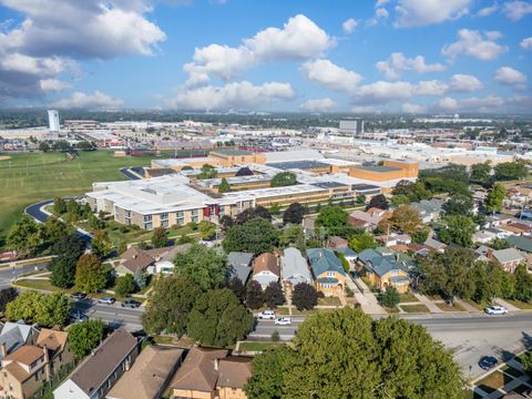 Tiny photo for 2508 Kenilworth Avenue, Berwyn, IL 60402 (MLS # 12504022)