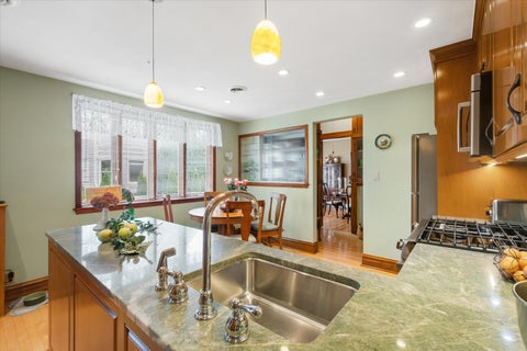 Tiny photo for 310 N Delaplaine Road, Riverside, IL 60546 (MLS # 12760921)