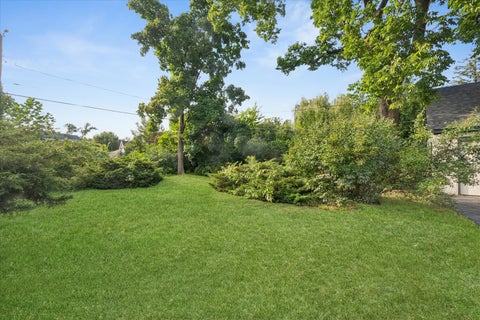 Tiny photo for 310 N Delaplaine Road, Riverside, IL 60546 (MLS # 12760921)