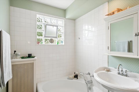 Tiny photo for 310 N Delaplaine Road, Riverside, IL 60546 (MLS # 12760921)