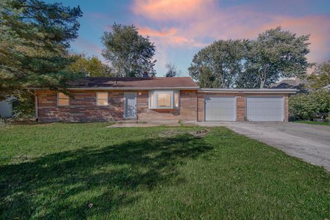Tiny photo for 5720 S Madison Street, Hinsdale, IL 60521 (MLS # 12496325)