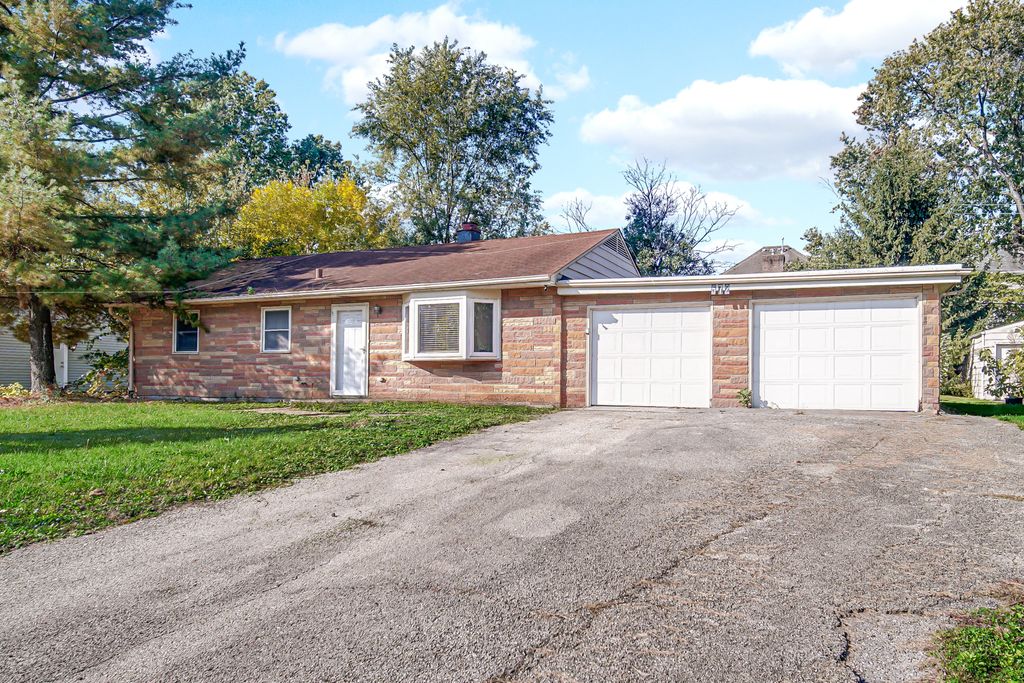 Photo for 5720 S Madison Street, Hinsdale, IL 60521 (MLS # 12496325)