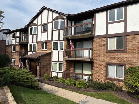 Tiny photo for 6818 Joliet Road #9, Indian Head Park, IL 60525 (MLS # 12474832)
