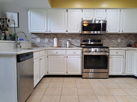 Tiny photo for 135 Thornhill Farm Lane, St. Charles, IL 60175 (MLS # 12363889)