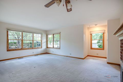 Tiny photo for 10 E Lake Shore Drive, Round Lake Park, IL 60073 (MLS # 12668595)
