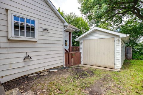 Tiny photo for 10 E Lake Shore Drive, Round Lake Park, IL 60073 (MLS # 12668595)