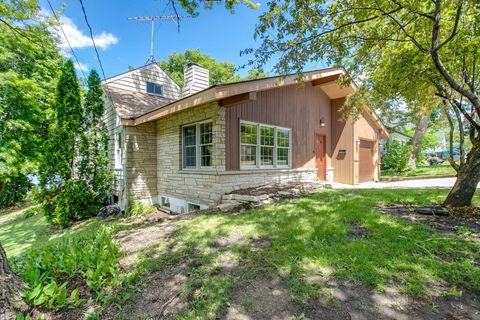Tiny photo for 10 E Lake Shore Drive, Round Lake Park, IL 60073 (MLS # 12668595)