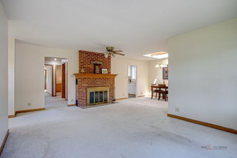 Tiny photo for 10 E Lake Shore Drive, Round Lake Park, IL 60073 (MLS # 12668595)