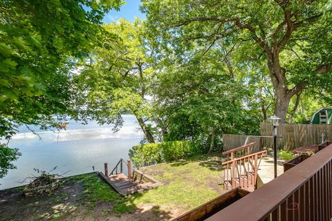 Tiny photo for 10 E Lake Shore Drive, Round Lake Park, IL 60073 (MLS # 12668595)