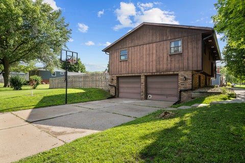 Tiny photo for 602 5th Avenue W, Andalusia, IL 61232 (MLS # 12683945)