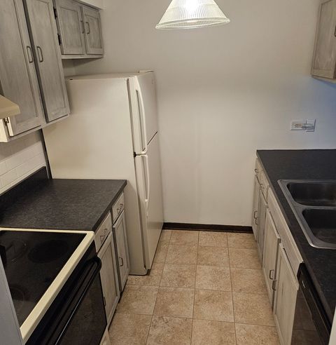 Tiny photo for 13520 Lawler Avenue #39, Crestwood, IL 60418 (MLS # 12610493)