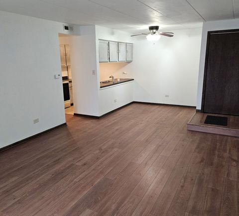 Tiny photo for 13520 Lawler Avenue #39, Crestwood, IL 60418 (MLS # 12610493)