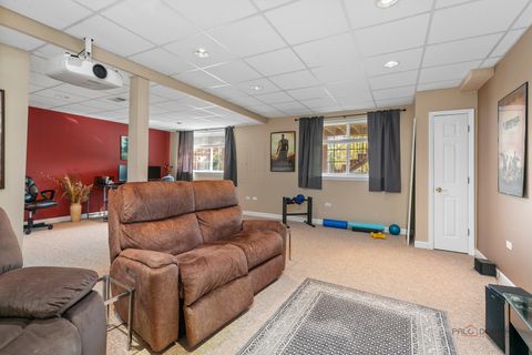 Tiny photo for 1316 Christine Court, Vernon Hills, IL 60061 (MLS # 12484547)