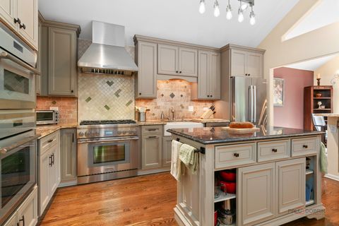 Tiny photo for 1316 Christine Court, Vernon Hills, IL 60061 (MLS # 12484547)