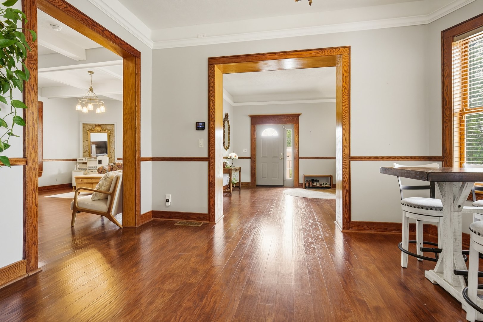 703 W Wood Street W