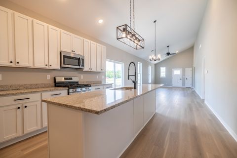 Tiny photo for 12 Redbud Row, Ottawa, IL 61350 (MLS # 12627823)