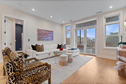 Tiny photo for 1938 W Augusta Boulevard #304, Chicago, IL 60622 (MLS # 12673807)