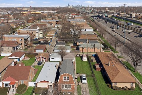 Tiny photo for 40 W 81st Street, Chicago, IL 60620 (MLS # 12582598)