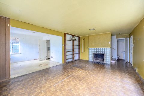 Tiny photo for 1100 Gardner Street, Joliet, IL 60433 (MLS # 12458279)