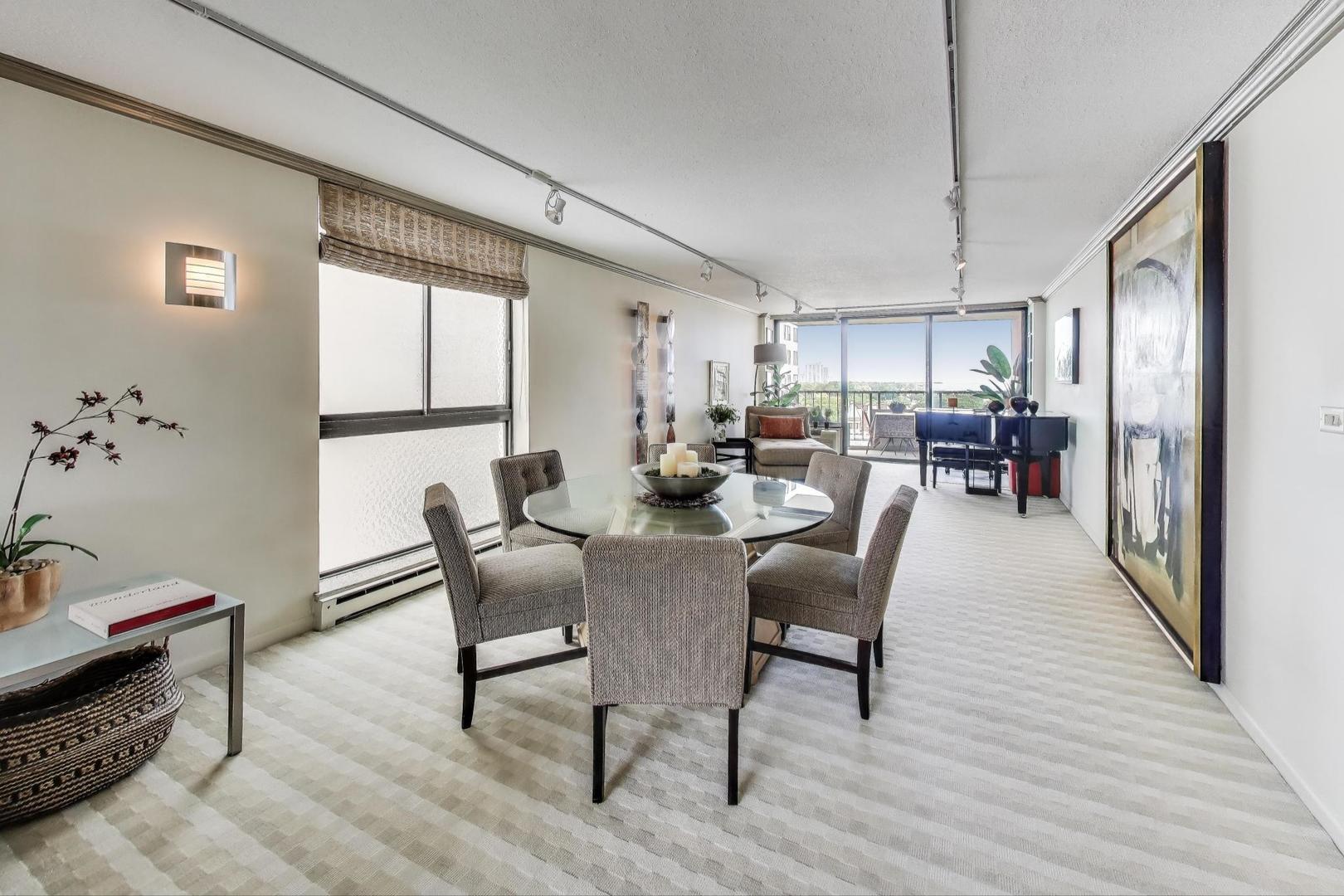 1450 N Astor Street 11D