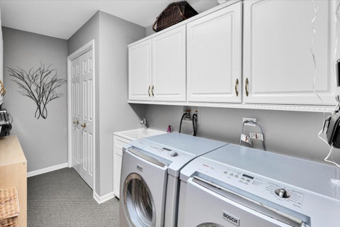 Tiny photo for 565 Blackberry Ridge Drive, Aurora, IL 60506 (MLS # 12737242)