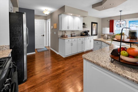 Tiny photo for 565 Blackberry Ridge Drive, Aurora, IL 60506 (MLS # 12737242)