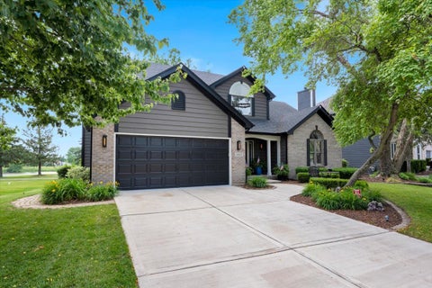 Photo of 565 Blackberry Ridge Drive, Aurora, IL 60506 (MLS # 12737242)