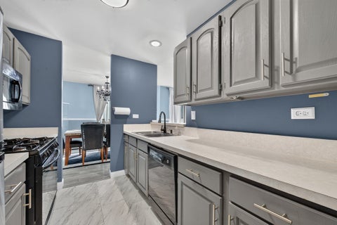 Tiny photo for 1926 Prairie Square #220B, Schaumburg, IL 60173 (MLS # 12789182)