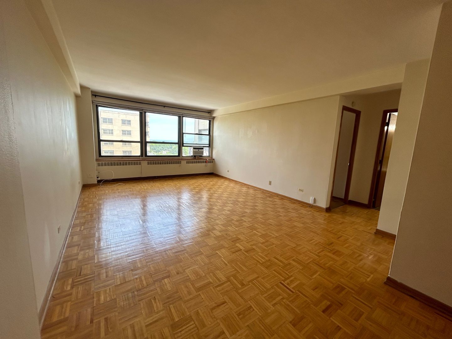 4180 N Marine Drive 1009