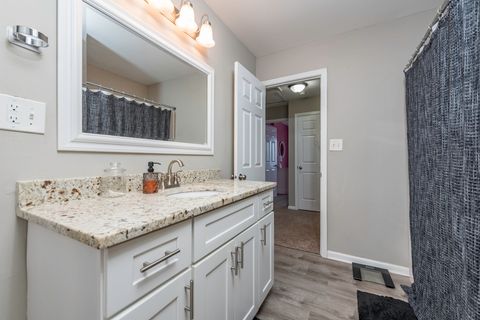 Tiny photo for 423 Windridge Drive, Round Lake Park, IL 60073 (MLS # 12555314)