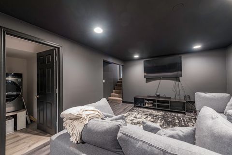 Tiny photo for 423 Windridge Drive, Round Lake Park, IL 60073 (MLS # 12555314)