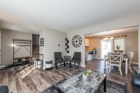 Tiny photo for 423 Windridge Drive, Round Lake Park, IL 60073 (MLS # 12555314)