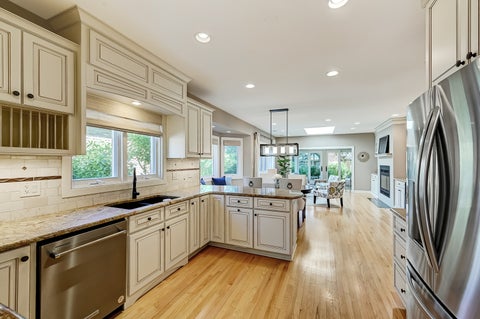 Tiny photo for 28 Lake Ridge Club Drive, Burr Ridge, IL 60527 (MLS # 12642409)