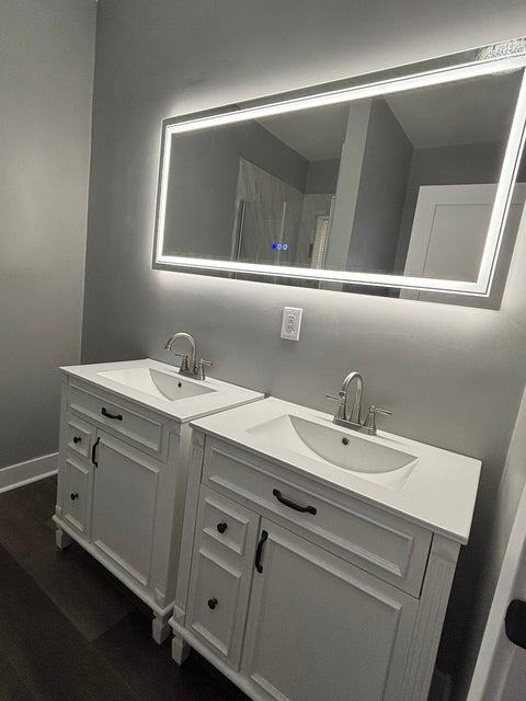 Tiny photo for 7518 S Ridgeland Avenue, Chicago, IL 60649 (MLS # 12627173)