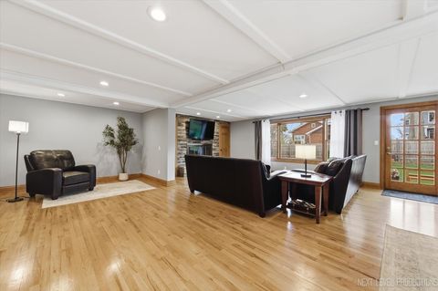 Tiny photo for 618 S 5th Street, St. Charles, IL 60174 (MLS # 12610540)