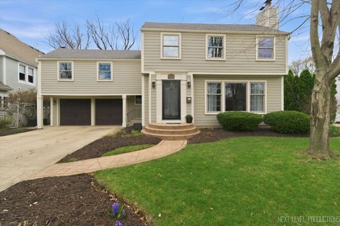 Photo of 618 S 5th Street, St. Charles, IL 60174 (MLS # 12610540)