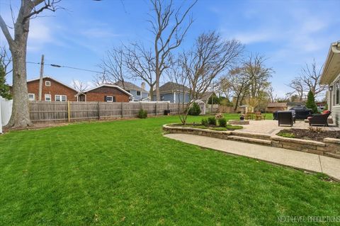 Tiny photo for 618 S 5th Street, St. Charles, IL 60174 (MLS # 12610540)