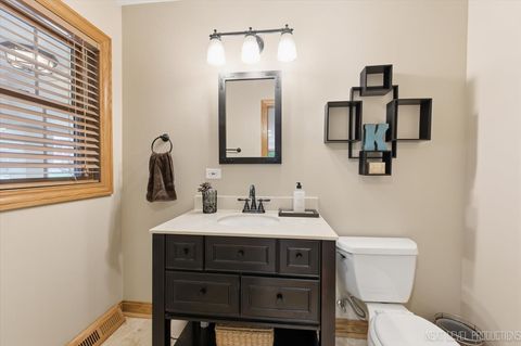 Tiny photo for 618 S 5th Street, St. Charles, IL 60174 (MLS # 12610540)