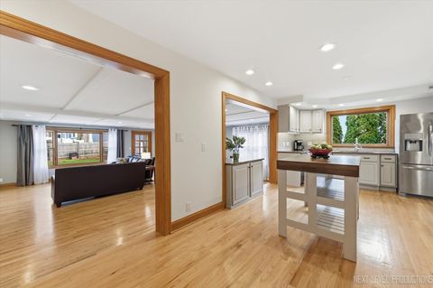 Tiny photo for 618 S 5th Street, St. Charles, IL 60174 (MLS # 12610540)