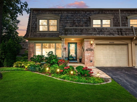 Photo of 19w082 Avenue Barbizon, Oak Brook, IL 60523 (MLS # 12794146)