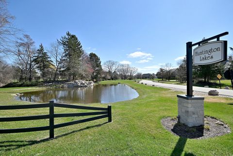 Tiny photo for 5681 River Park Drive, Libertyville, IL 60048 (MLS # 12624665)