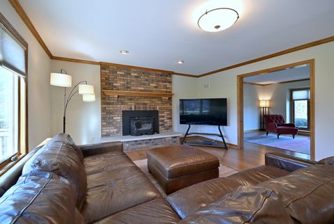 Tiny photo for 5681 River Park Drive, Libertyville, IL 60048 (MLS # 12624665)