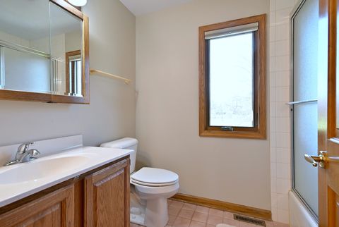 Tiny photo for 5681 River Park Drive, Libertyville, IL 60048 (MLS # 12624665)