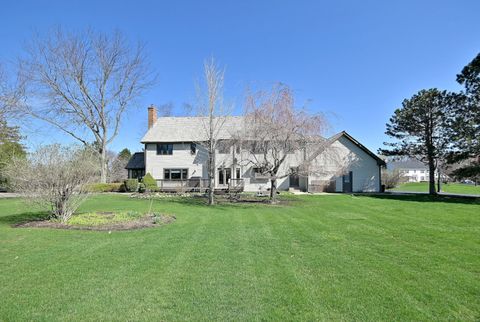 Tiny photo for 5681 River Park Drive, Libertyville, IL 60048 (MLS # 12624665)