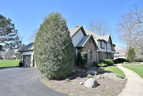 Tiny photo for 5681 River Park Drive, Libertyville, IL 60048 (MLS # 12624665)