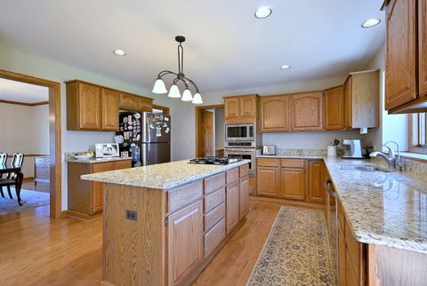 Tiny photo for 5681 River Park Drive, Libertyville, IL 60048 (MLS # 12624665)