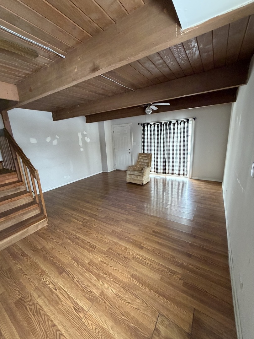 523 MEADOW GREEN Lane