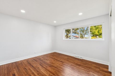 Tiny photo for 26 N Craig Place, Lombard, IL 60148 (MLS # 12546185)